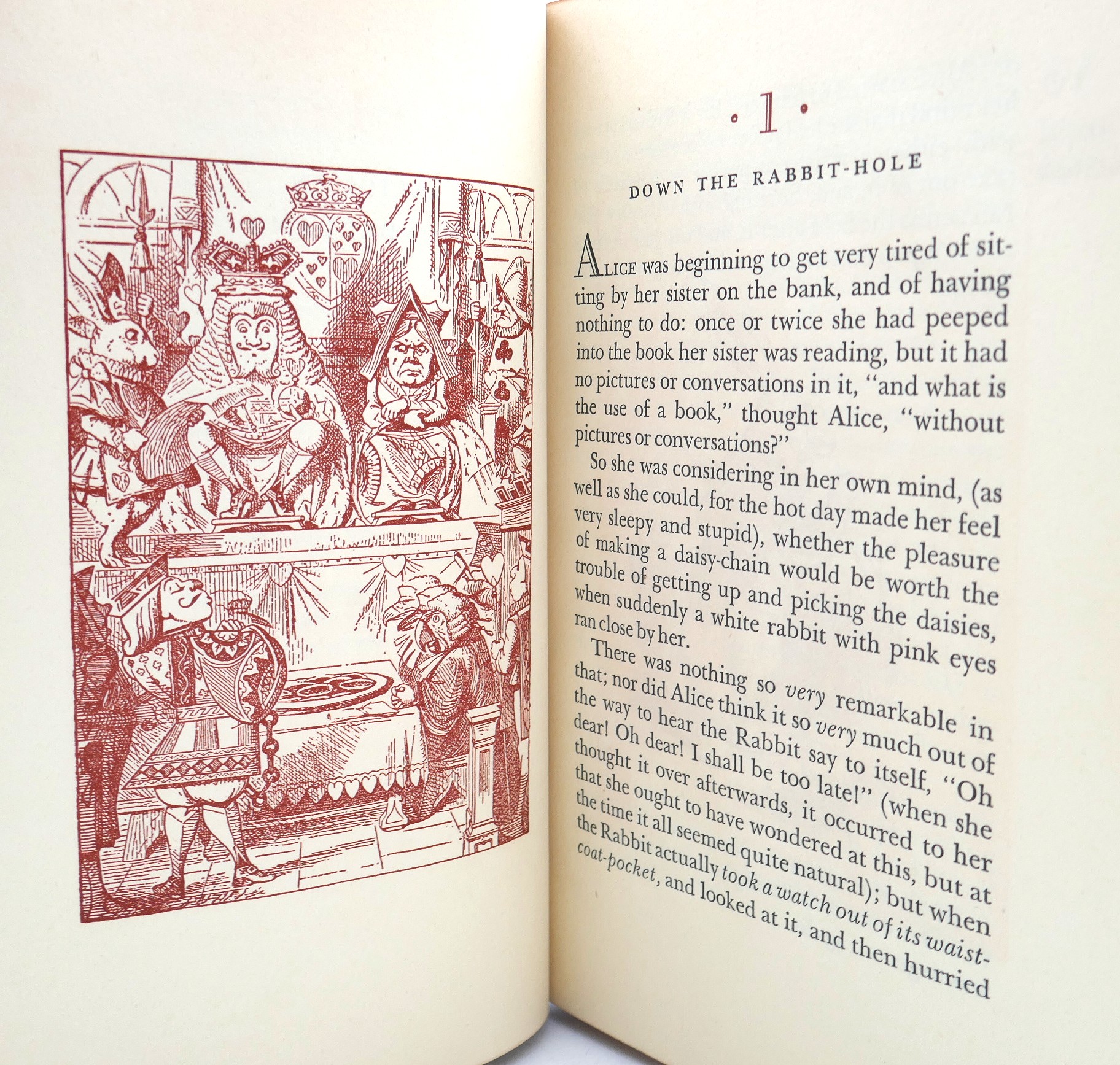 Alice in Wonderland. In a Fine Bespoke Binding (1950) - Image 7
